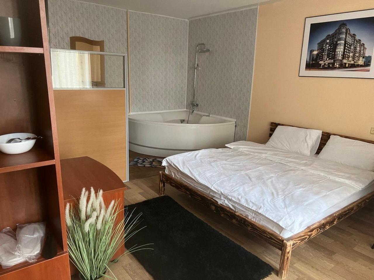 Hostel Krone Gok Zatishok Kiev Buitenkant foto